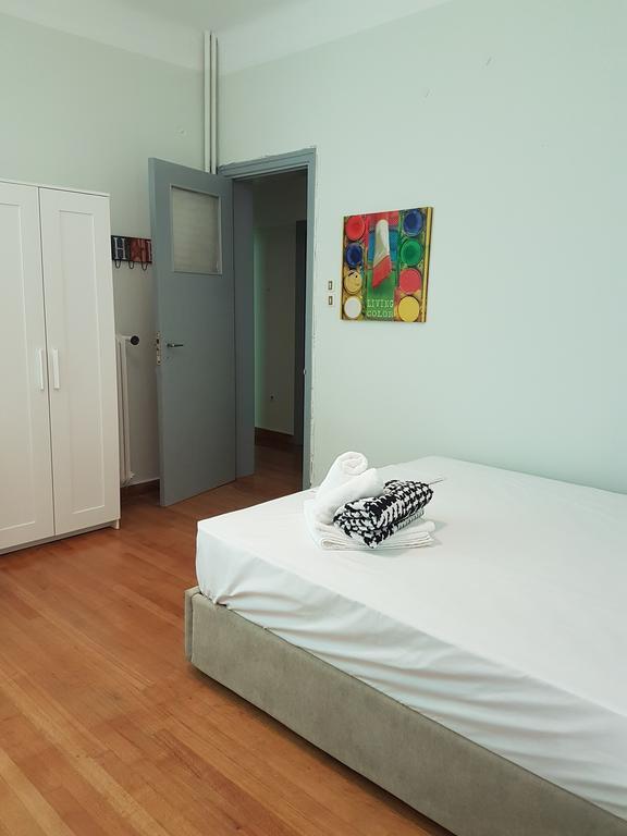 Errathens Pine Red And Taupe - Center Apartamento Atenas