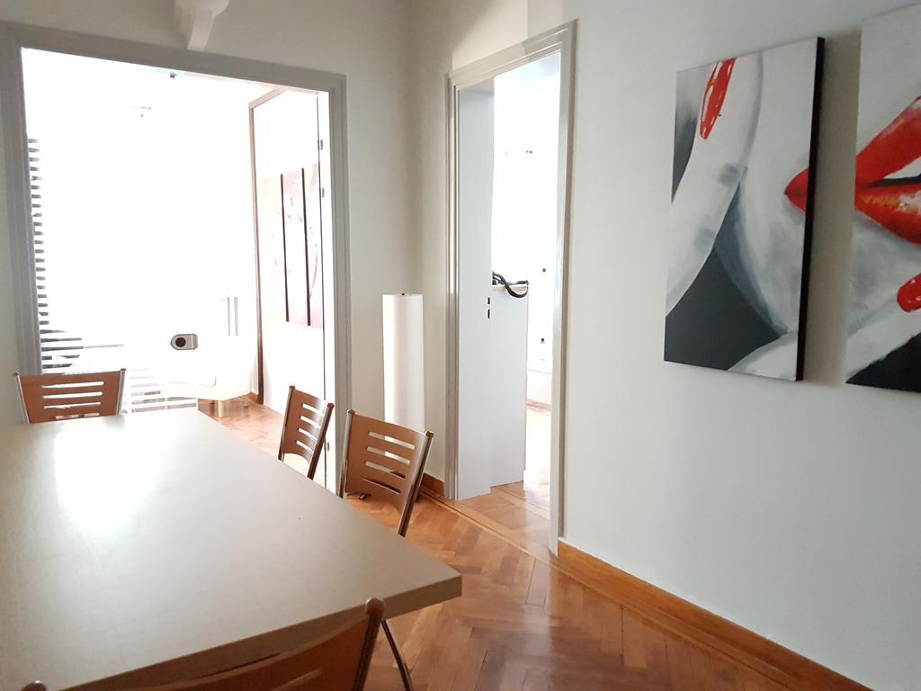 Apartamento Errathens Pine Red And Taupe - Center Atenas