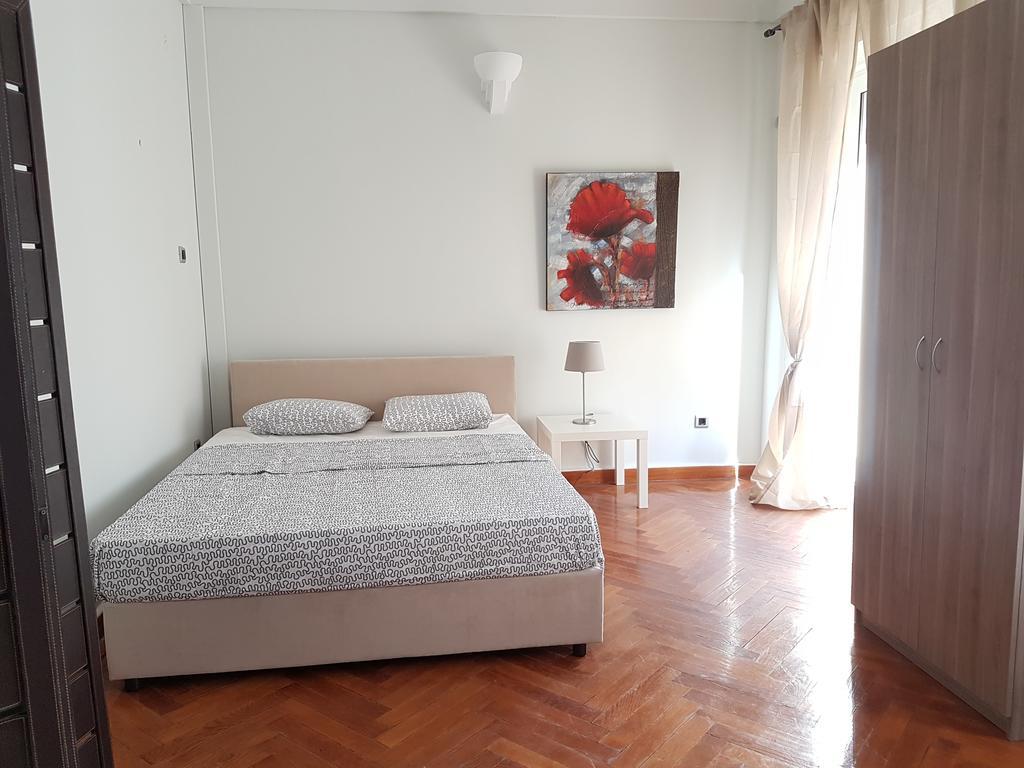 Apartamento Errathens Pine Red And Taupe - Center *